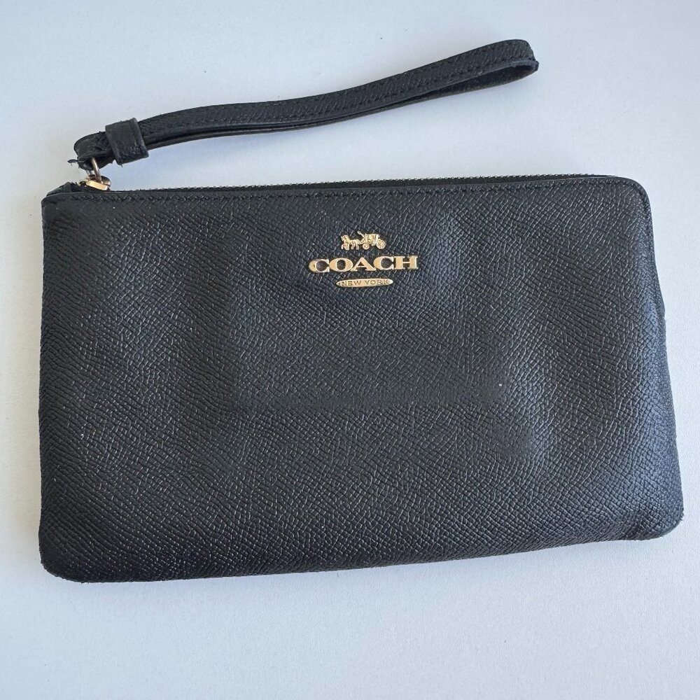 Coach Black Pebbled Leather Wristlet L2391 Gold Hardware Zip Pouch